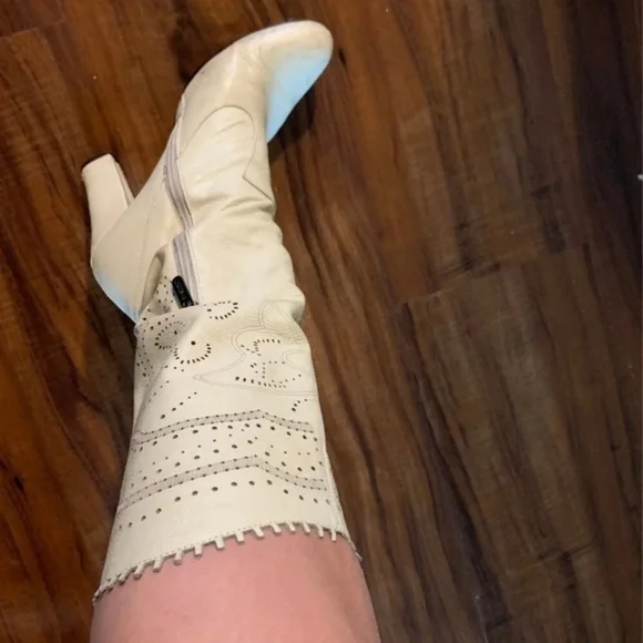 Basconi Italy Leather  Boots - Picture 6 of 12